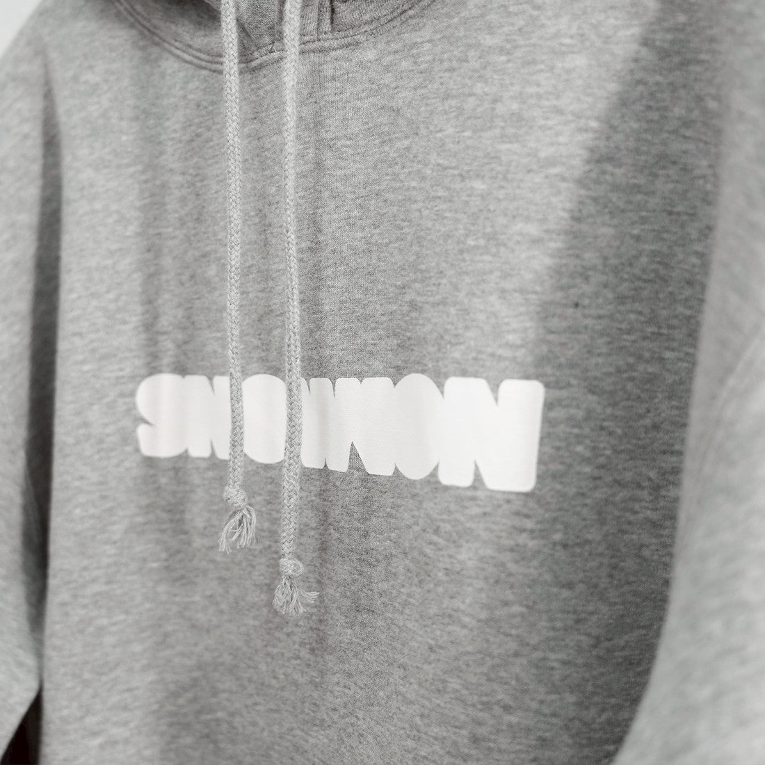 2526_SNOWKON 10th Hooded Sweatshirt/ Grey