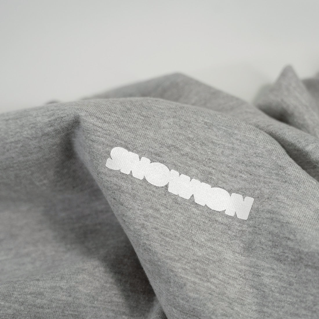 2526_SNOWKON 10th POWDER 10 YEARS Short Tee / Grey