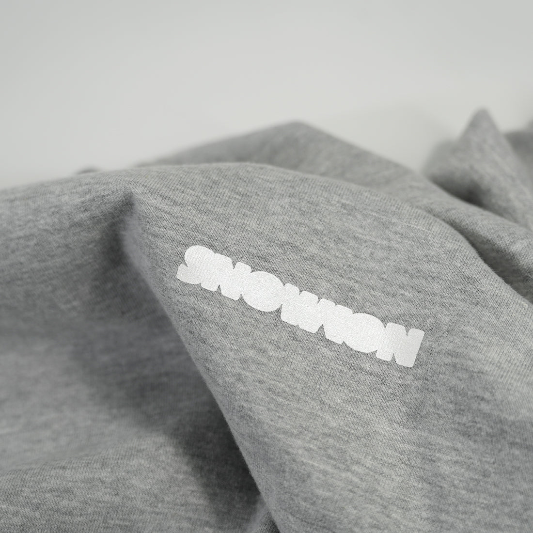 06【ROUND 2】2526_SNOWKON 10th POWDER SNOW Sweatshirt Grey